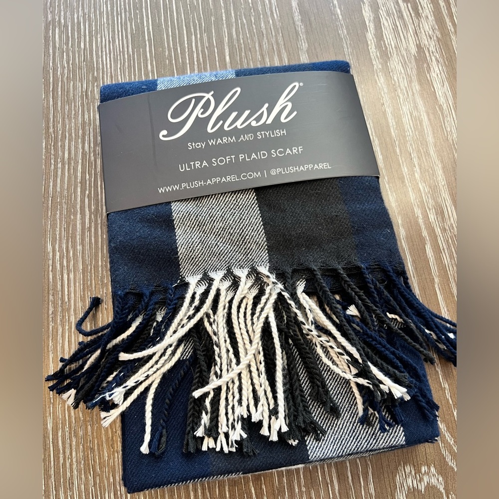 Brand New Plush Ultra Soft Plaid Scarf